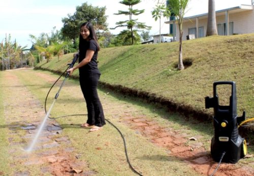 Como Tirar Limo da Calçada de Forma Eficiente